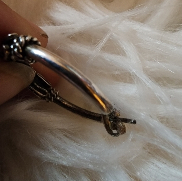 Vintage Sterling Abstract Hoops - Picture 4 of 5